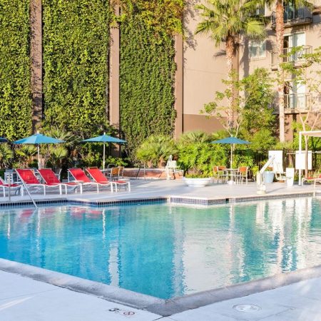 Club Wyndham Anaheim - Image 2